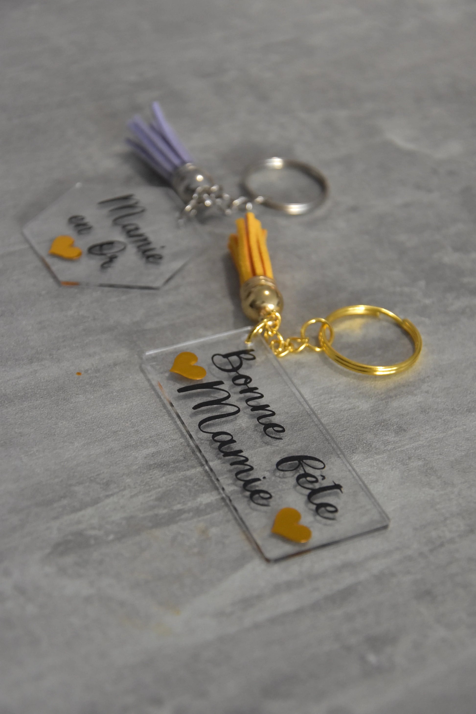 Porte-clé personnalisé porte clé à offrir cadeaux personnalisé cadeau fête des grands mères idée cadeau fête personnalisable