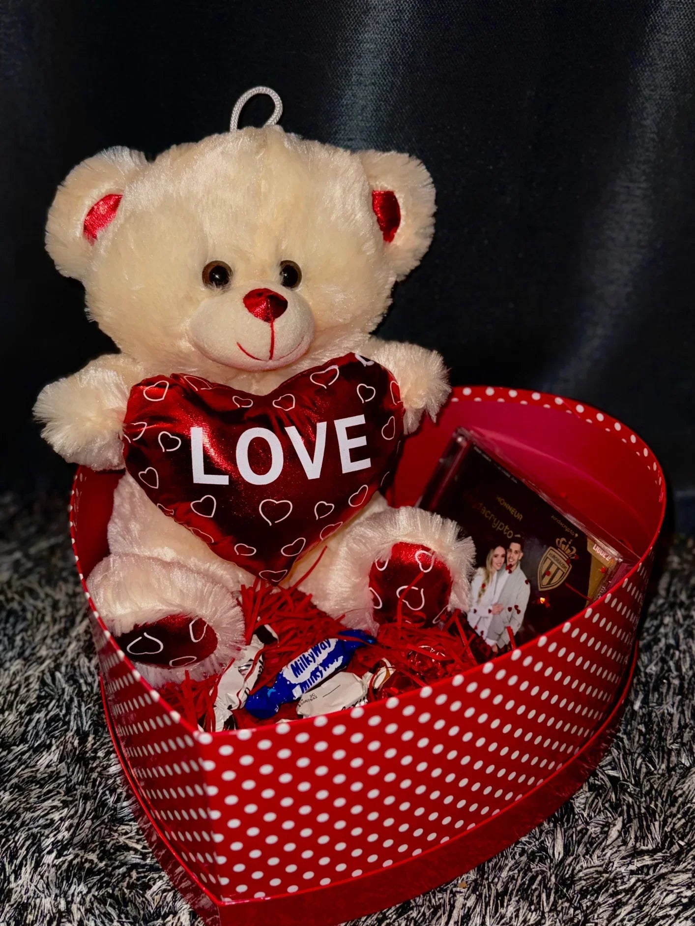 Box Saint-Valentin ❤️ Peluche, Carte de voeux, Cadre photo & Chocolats