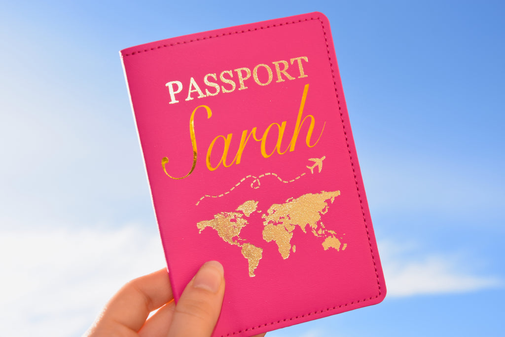 Protège passeport rose personnalisé avec prénom